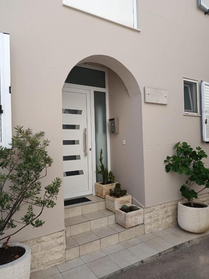 Apartments Vrime 비오그라드나모루 외부 사진